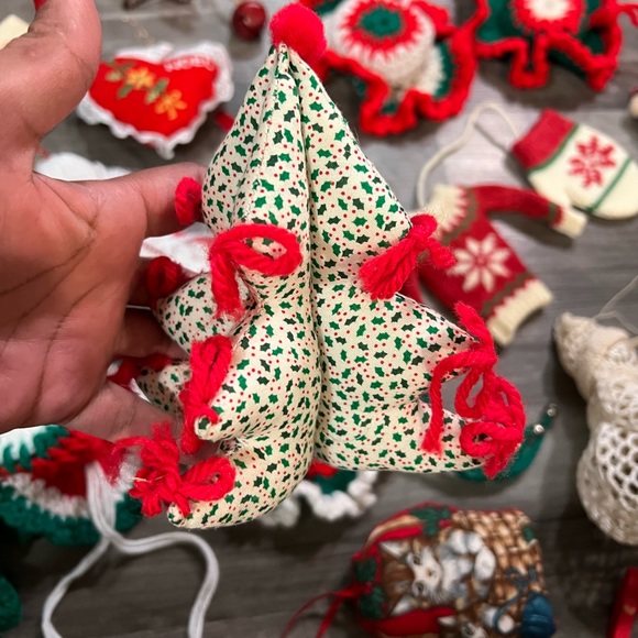 VINTAGE YARN Christmas ornament LOT 24 ANGEL SANTA Cats Christmas Tree Handmade - Picture 6 of 16